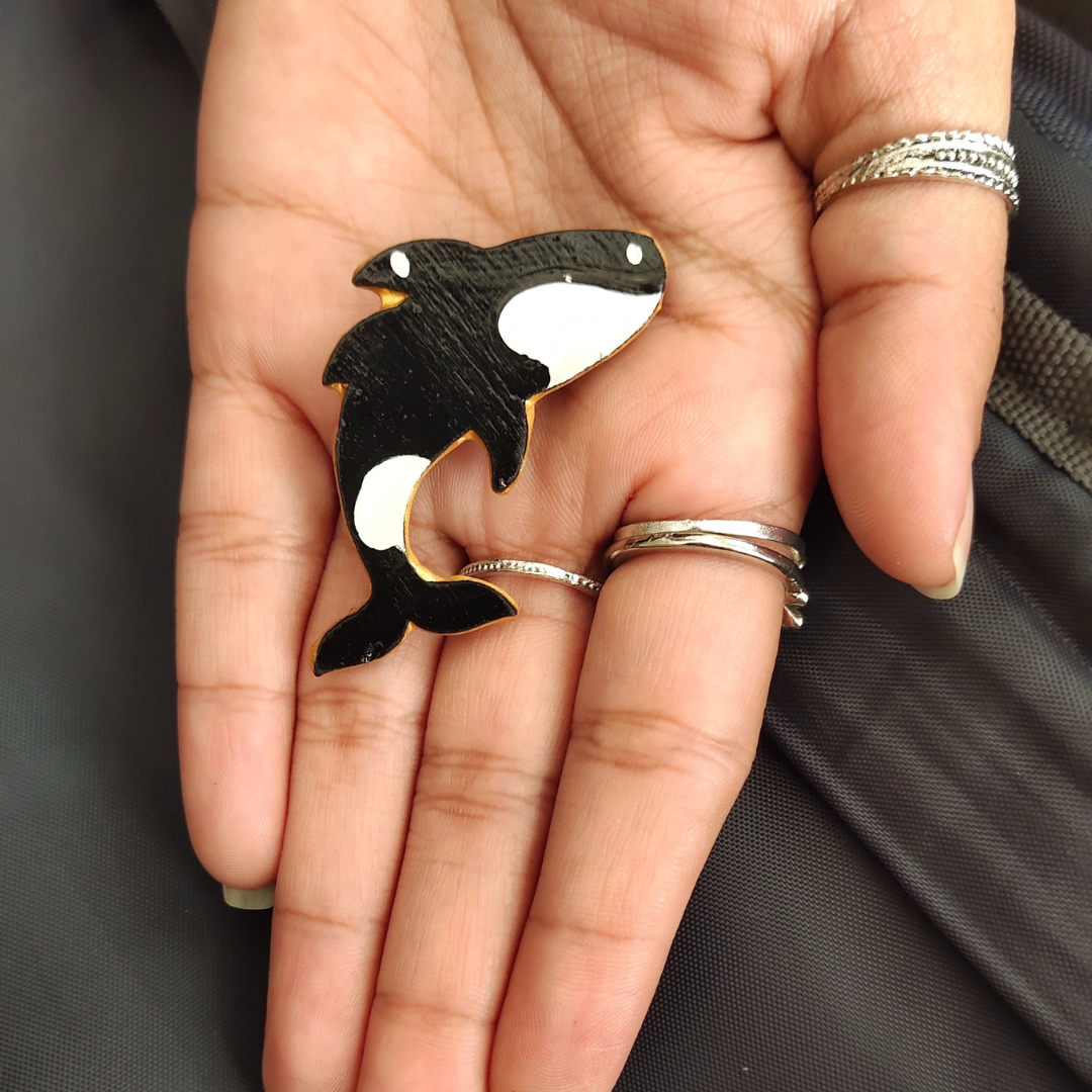 Lapel Pin- Painted - Blue Whale -01
