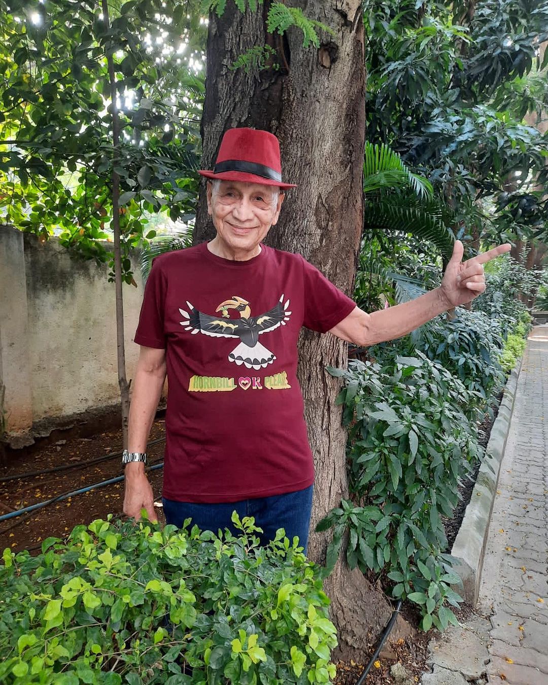 Printed Maroon hornbill T-shirt (Small)