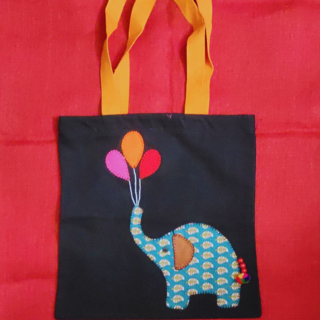Applique Tote Bag-Elephant Trunk Up/Black/D1