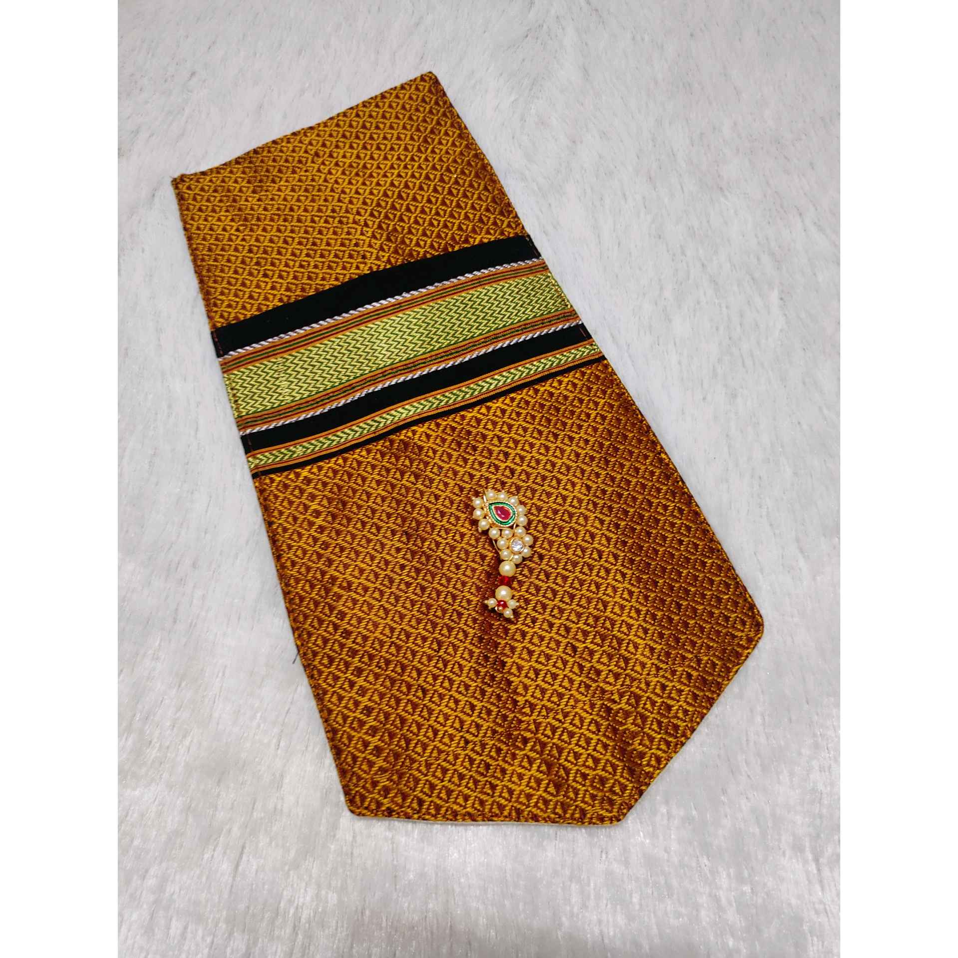 Chanchi / Saree Pocket (Black)
